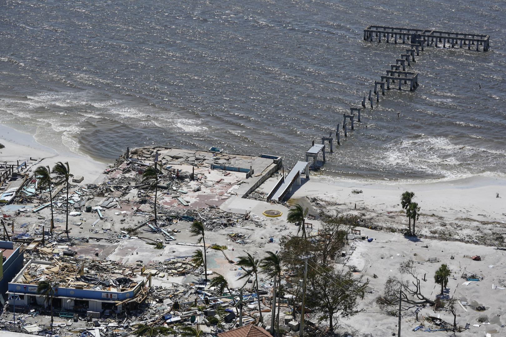 Haunting aerial images show Hurricane Ian's aftermath in Fort Myers